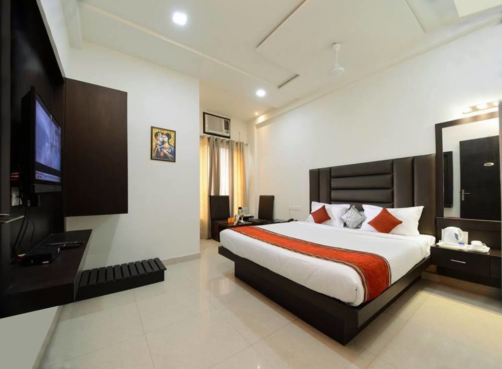 Hotel Madhushrie Agra  Bagian luar foto